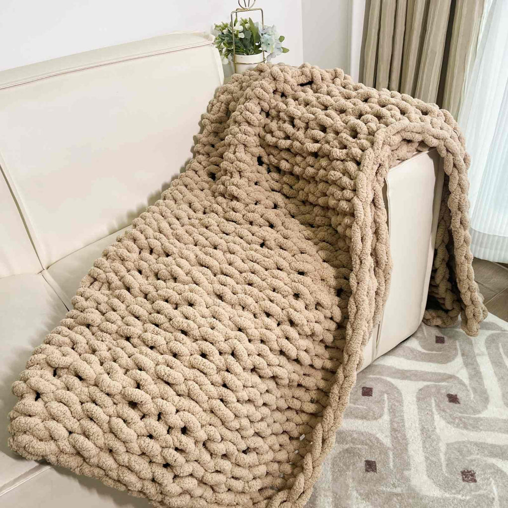 Soft Chunky Knit Throw Blanket for Couch, Cozy Warm Knitted Blankets | Hand Knit with Jumbo Chenille, Lightweight Warm Fluffy Decor for Women, Mom, Her & Girls, Sofa, Chair, Bed, 40"×40" (Gray)