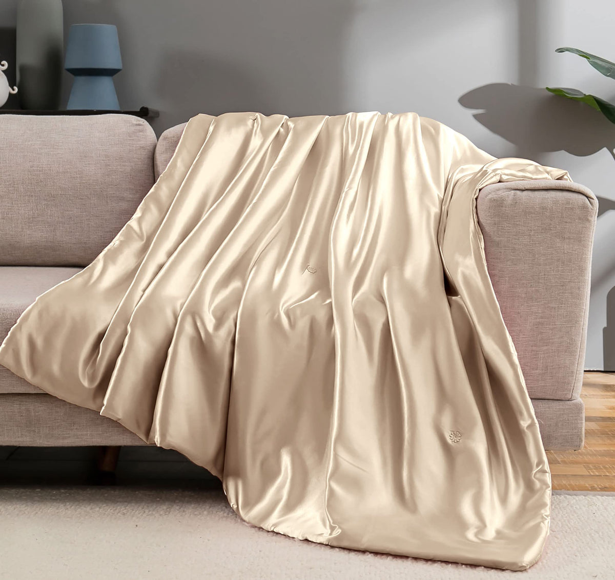 Vonty Dark Grey Satin Throw Blanket 50x60In, Cooling Silky Wrinkle-Free | Gentle On Hair, Machine Washable Easy Care, All-Season Warmth And Cooling, Multipurpose Bed Sofa Travel, Textured Cable Knit