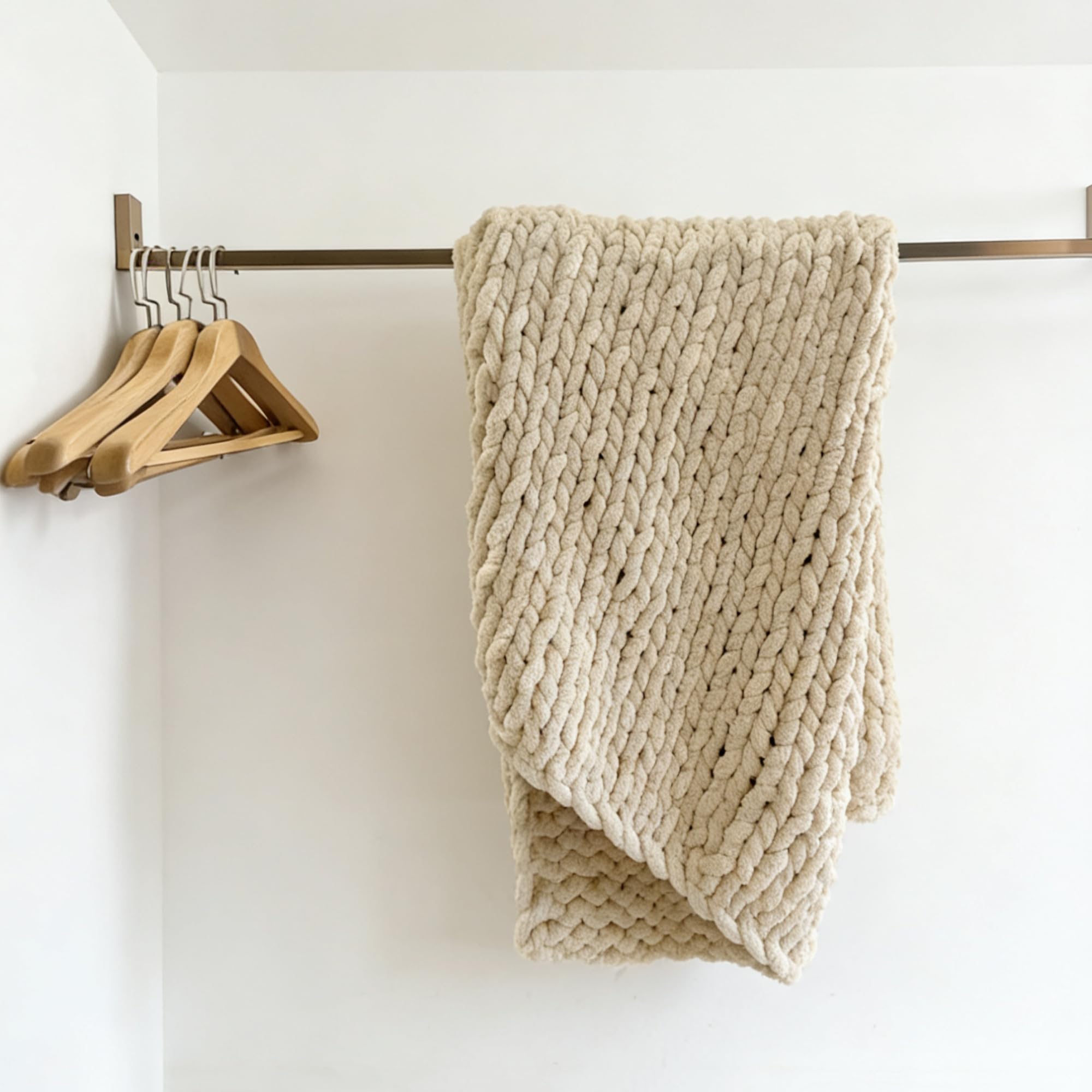 Soft Chunky Knit Throw Blanket for Couch, Cozy Warm Knitted Blankets | Hand Knit with Jumbo Chenille, Lightweight Warm Fluffy Decor for Women, Mom, Her & Girls, Sofa, Chair, Bed, 40"×40" (Gray)
