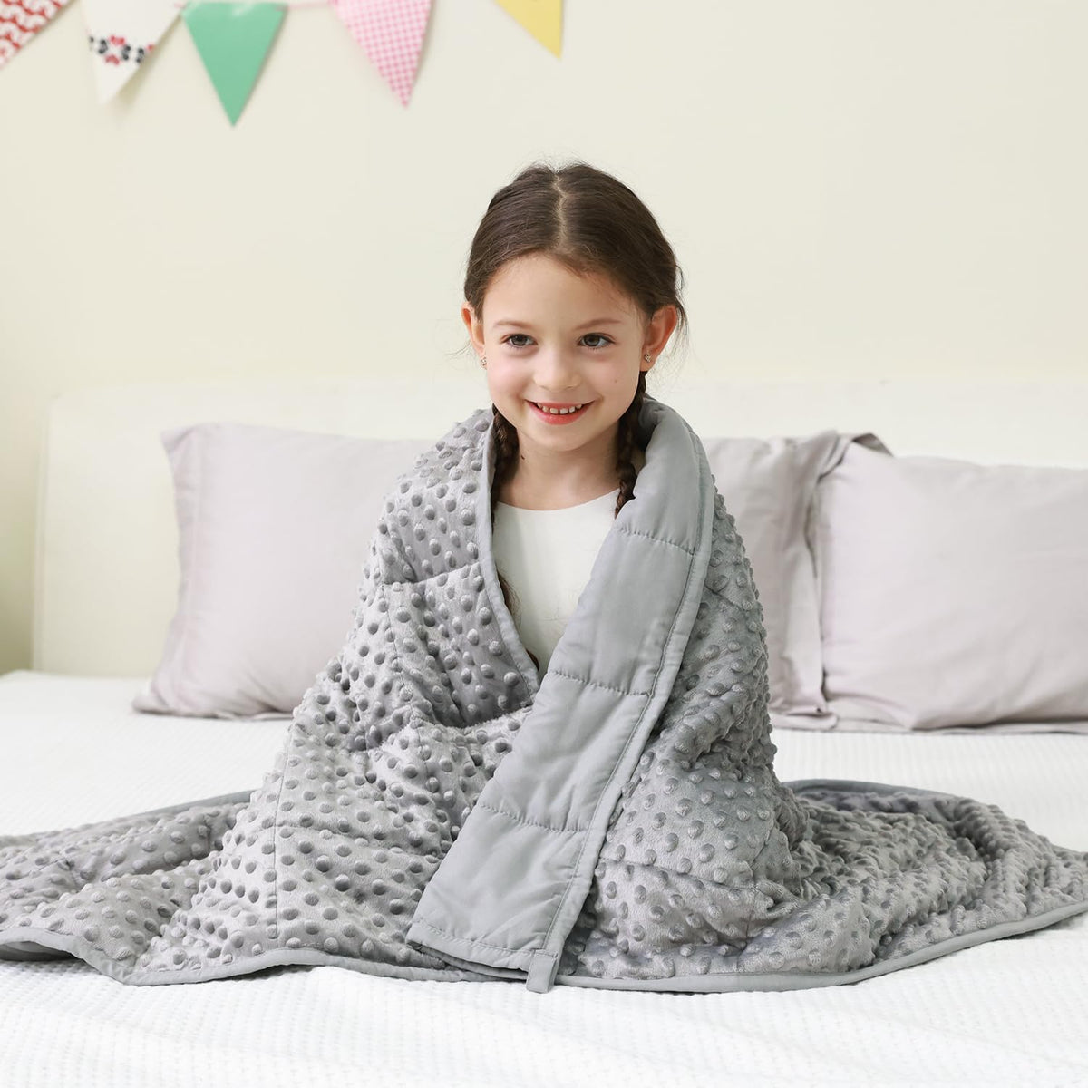 Mr. Sandman Weighted Blanket for Adults Queen Size 15 lbs, Soft Cooling Heavy Minky Blanket for Sleep, Washable Throw Blanket with Glass Beads, 60 x 80 Inches, Grey