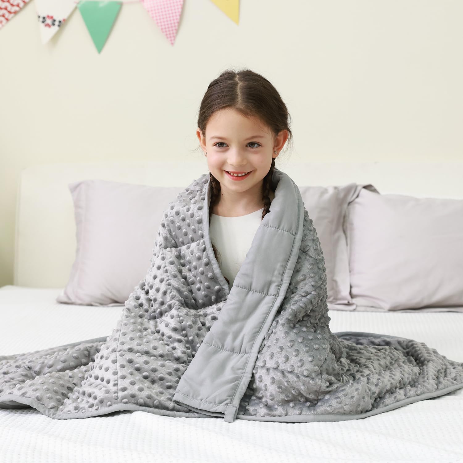 Mr. Sandman Weighted Blanket for Adults Queen Size 15 lbs, Soft Cooling Heavy Minky Blanket for Sleep, Washable Throw Blanket with Glass Beads, 60 x 80 Inches, Grey