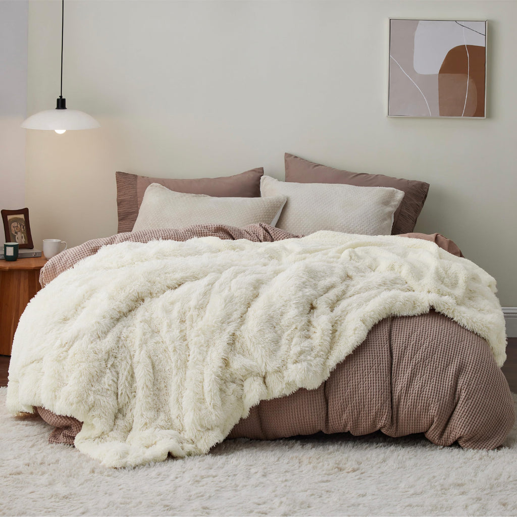 Bedsure GentleSoft Fluffy Fuzzy Faux Fur Throw Blanket for Couch, Soft Sherpa Fleece Cozy Gifts for Women, Plush Bed Blanket Room Decor for Men, Thick Warm Teen Gifts Winter Bedding