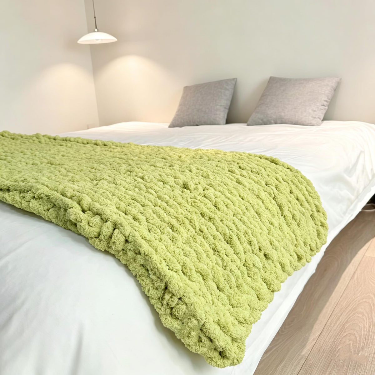 Soft Chunky Knit Throw Blanket for Couch, Cozy Warm Knitted Blankets | Hand Knit with Jumbo Chenille, Lightweight Warm Fluffy Decor for Women, Mom, Her & Girls, Sofa, Chair, Bed, 40"×40" (Gray)