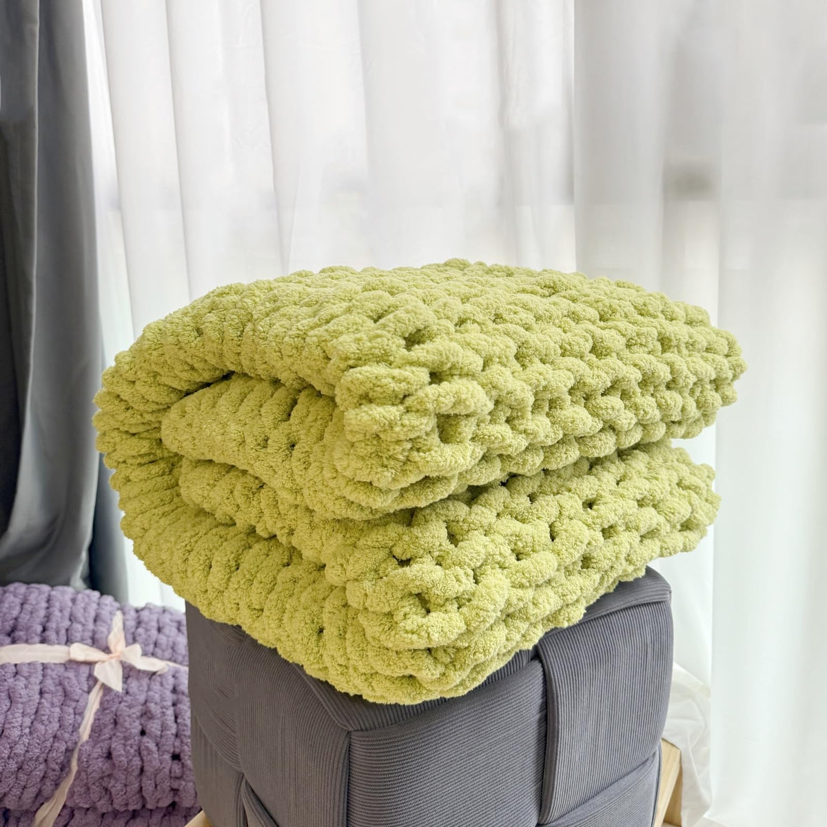Soft Chunky Knit Throw Blanket for Couch, Cozy Warm Knitted Blankets | Hand Knit with Jumbo Chenille, Lightweight Warm Fluffy Decor for Women, Mom, Her & Girls, Sofa, Chair, Bed, 40"×40" (Gray)