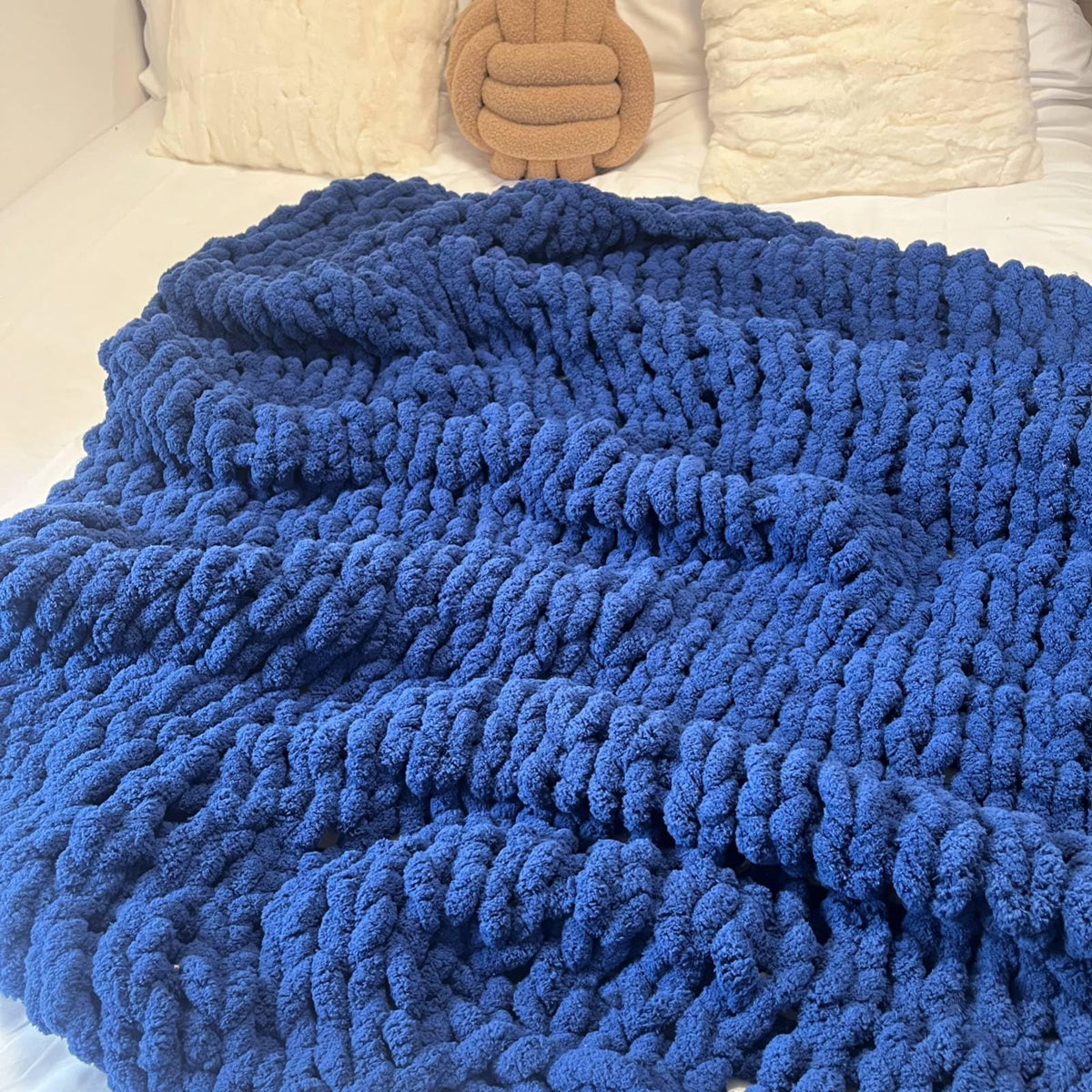 Soft Chunky Knit Throw Blanket for Couch, Cozy Warm Knitted Blankets | Hand Knit with Jumbo Chenille, Lightweight Warm Fluffy Decor for Women, Mom, Her & Girls, Sofa, Chair, Bed, 40"×40" (Gray)