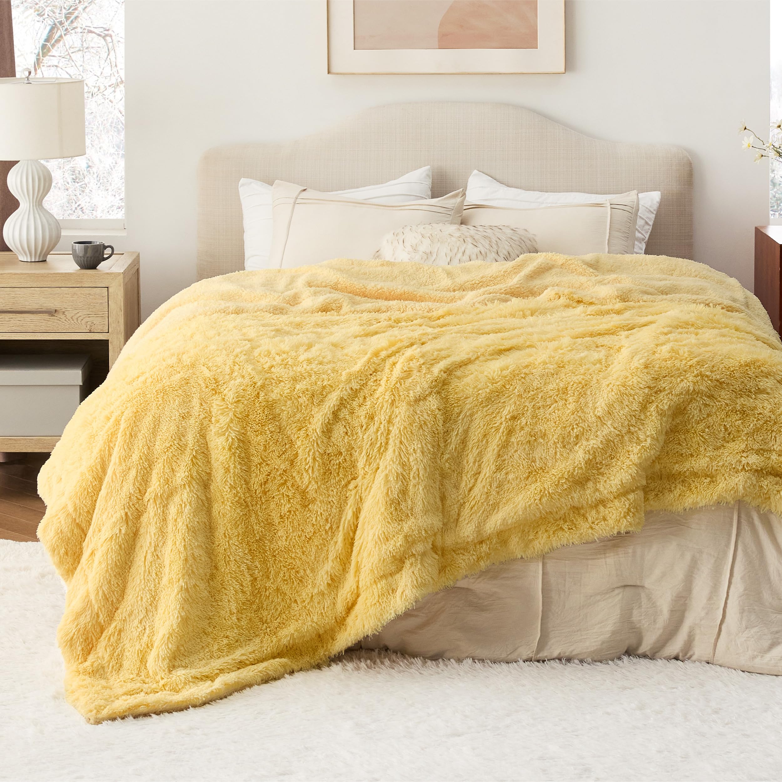 Bedsure GentleSoft Fluffy Fuzzy Faux Fur Throw Blanket for Couch, Soft Sherpa Fleece Cozy Gifts for Women, Plush Bed Blanket Room Decor for Men, Thick Warm Teen Gifts Winter Bedding