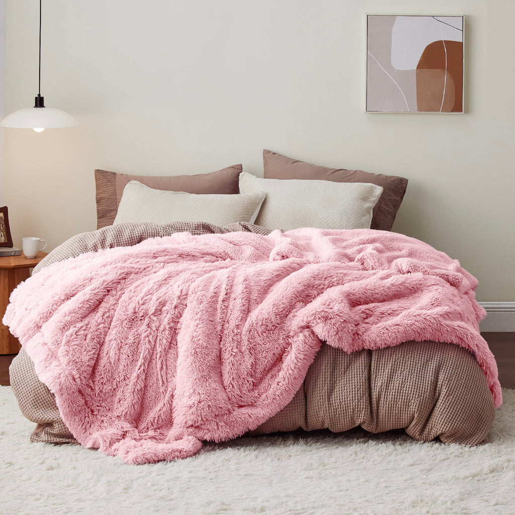 Bedsure GentleSoft Fluffy Fuzzy Faux Fur Throw Blanket for Couch, Soft Sherpa Fleece Cozy Gifts for Women, Plush Bed Blanket Room Decor for Men, Thick Warm Teen Gifts Winter Bedding
