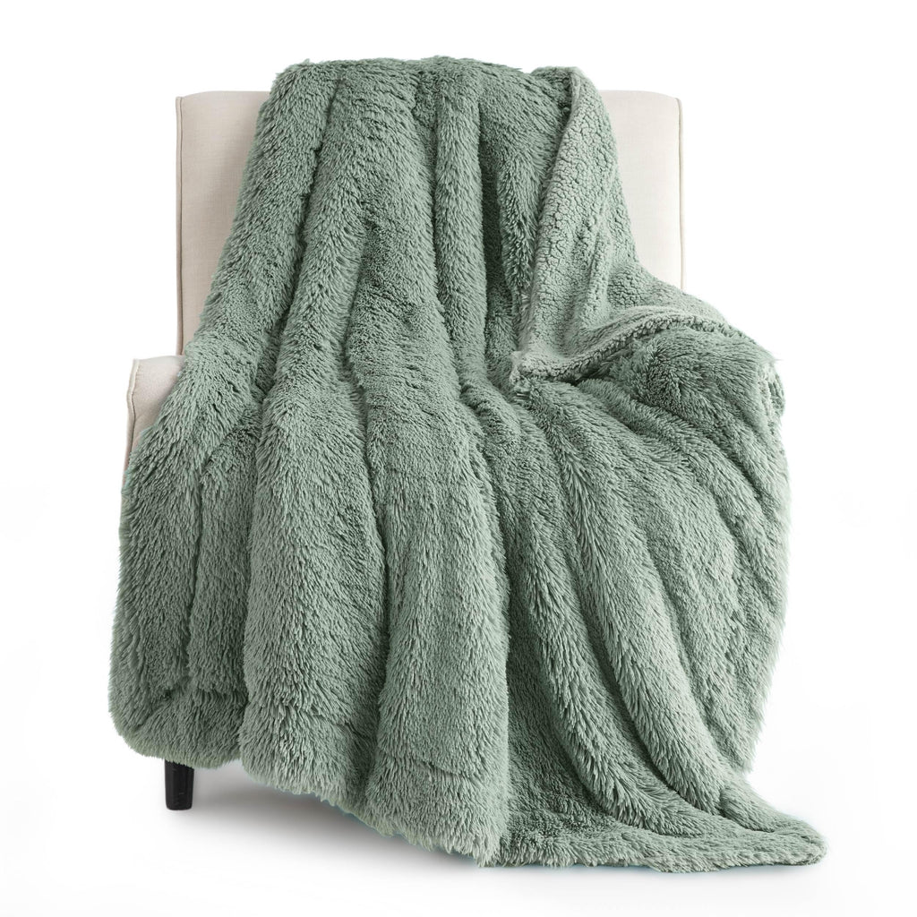 Bedsure GentleSoft Fluffy Fuzzy Faux Fur Throw Blanket for Couch, Soft Sherpa Fleece Cozy Gifts for Women, Plush Bed Blanket Room Decor for Men, Thick Warm Teen Gifts Winter Bedding